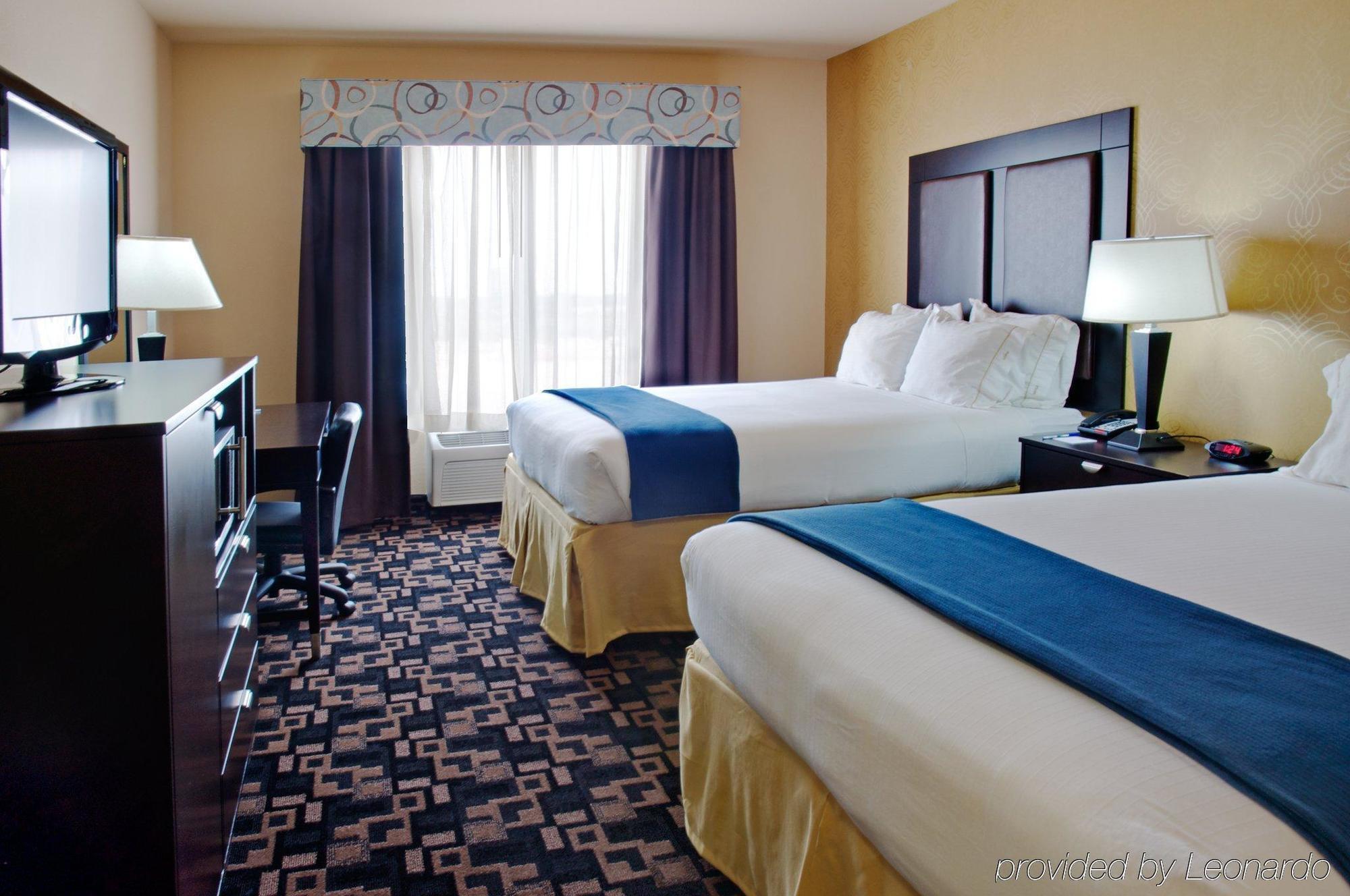 Holiday Inn Express Hotel & Suites Huntsville By Ihg Kamer foto
